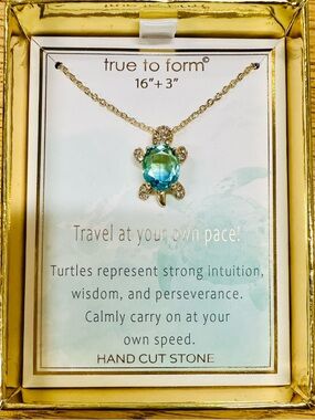 True to Form NIB Aquamarine Hand Cut Crystal Turtle Necklace Sea Life Gift
